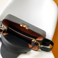 「#0151」Louis Vuitton  Capucines Souple M14370   33.0 x 24.0 x 12.0
