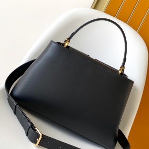 「#0154」Louis Vuitton  Capucines Souple M24607    38.0 x 23.0 x 16.0