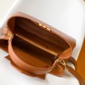 「#0155」Louis Vuitton  Capucines Souple M24620     38.0 x 23.0 x 16.0