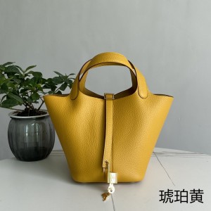 「#4381」 Hermès amber gold buckle Picotin Lock 18cm