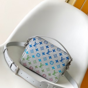「#0169」Louis Vuitton   Monogram Archive  M13897  25.0 x 17.5 x 11.0