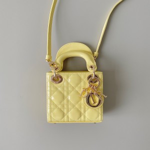 「#2228」 dior 3305  Patent leather chicken yellow 12×10×5cm