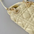 「#2229」 dior 3305  Sheepskin Chicken Yellow 12×10×5cm