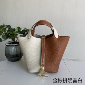 「#4433」 Hermès Golden Brown Milkshake White Gold Buckle Picotin Lock 18cm