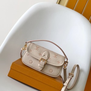 「#0201」Louis Vuitton  Nano Diane  M13642  19.0 x 10.5 x 6.0