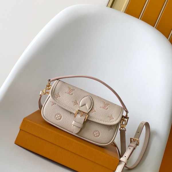 「#0201」Louis Vuitton  Nano Diane  M13642  19.0 x 10.5 x 6.0