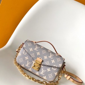 「#0202」Louis Vuitton   Pochette Métis East West  M12429  21.5 x 13.5 x 6.0