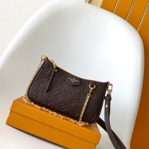 「#0204」Louis Vuitton Easy Pouch On Strap  M13614  19×11.5×3cm