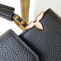 「#0208」Louis Vuitton  Capucines BB  M10168  27.0 x 17.3 x 9.0