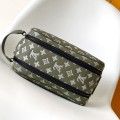 「#0216」Louis Vuitton  Dopp Kit   M12651    28.0 x 15.0 x 16.5