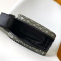 「#0216」Louis Vuitton  Dopp Kit   M12651    28.0 x 15.0 x 16.5
