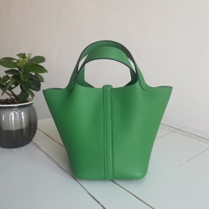 「#4502」 Hermès Bamboo Green Gold Buckle Picotin Lock 18cm