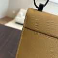 「#4533」 Hermes pistol bag biscuit color Verrou epsom leather stainless steel hardware semi-handmade wax thread sewing 21cm