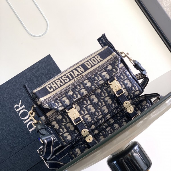 「#2029」dior   1241  Blue Trumpet  23x15x8cm