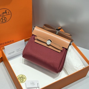 「#4582」 Hermes Saddle Red Silver Buckle HB20H Viking Canvas and Hunter Leather Shoulder Bag 20cm