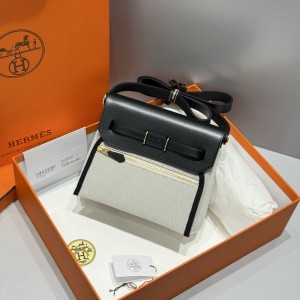 「#4587」 Hermes Panda Black Gold Buckle HB20H Viking Canvas and Hunter Leather Shoulder Bag 20cm