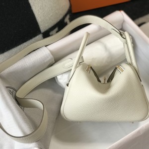 「#4066」 Hermès Milkshake White Mini Lindy Bag Gold Buckle 19.5x12.5