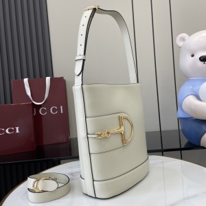 「#3032」GUCCI 73  833660 26x 27.5x 11.5