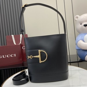 「#3034」GUCCI 73  833660 26x 27.5x 11.5