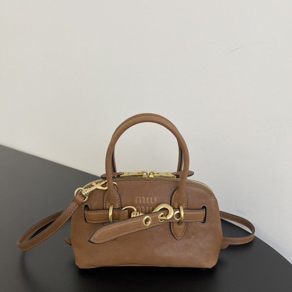 「#9014」 miumiu 30112B88  Sac coquillage 8×13×21cm