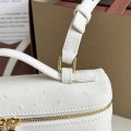 「#7046」Loro pian L19 gold buckle - FAN1034 - 19x6.5x11cm -Tender white,Ostrich skin 「#7046」Loro pian L19 gold buckle - FAN1034 - 19x6.5x11cm -Tender white,Ostrich skin
