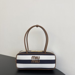 「#9036」 miumiu 30876B78 27×8×12cm