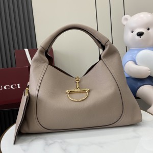 「#3172」GUCCI Softbit 837466  46x 26x 16