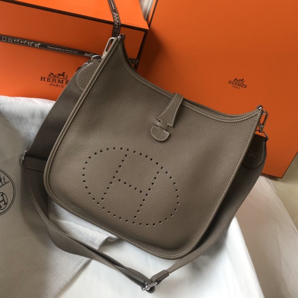 「#4097」 Hermès Elephant Grey French Evelyne Bag 29cm 「#4097」 Hermès Elephant Grey French Evelyne Bag 29cm
