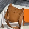 「#4098」 Hermès Golden Brown Evelyne French Bag 29cm