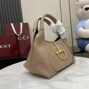 「#3217」GUCCI  Softbit 837466 27.5x 21x 16