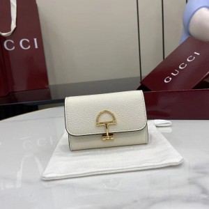 「#3297」GUCCI Softbit  828148 10.5x 7x 3