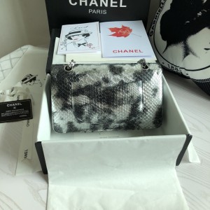 「#10098」Chanel South African python leather custom model with full deerskin lining 01112 25.5*7*16CM