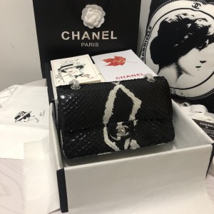 「#10104」Chanel South African python leather custom model with full deerskin lining 01112 25.5*7*16CM