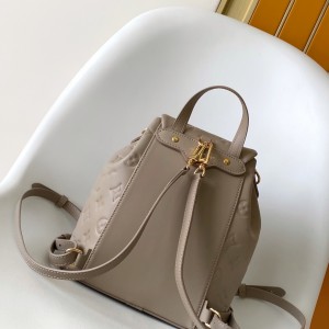 「#0283」Louis Vuitton  Coussin Backpack M13358  21.0 x 26.0 x 10.0 