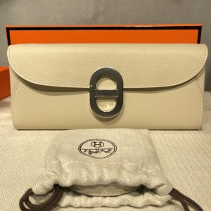 「#4128」 Hermes Milkshake White Silver Buckle Chaine d'Ancre to go 24*10*2.5cm