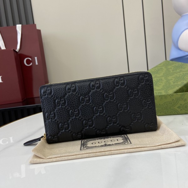 「#3421」GUCCI GG Emblem 821803 19x 10 x 2.5