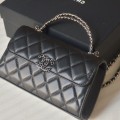 「#10152」Chanel 23p Chanel Dark Horse Kelly Long Handle Bag 19*10*4.5cm