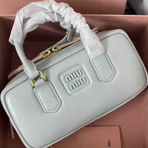 「#9045」 miumiu 5BB142  Length 22cm Width 7.5cm Height 10.5cm