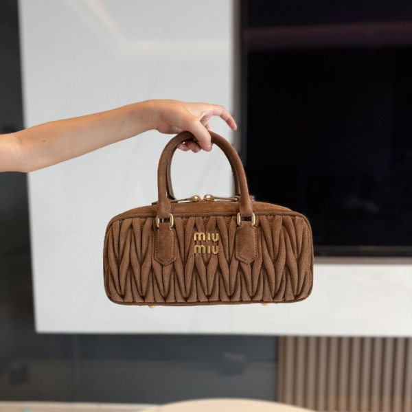 「#9051」 miumiu 5BB148-2  27×12×9cm