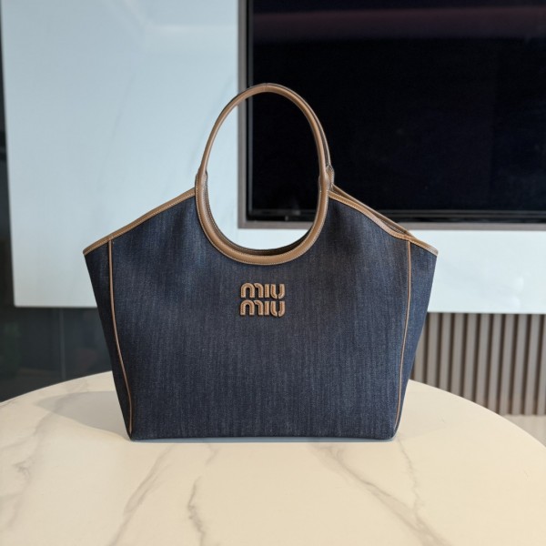 「#9063」 miumiu 5BG276  37*36*16cm