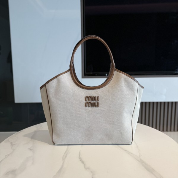 「#9064」 miumiu 5BG276  37*36*16cm