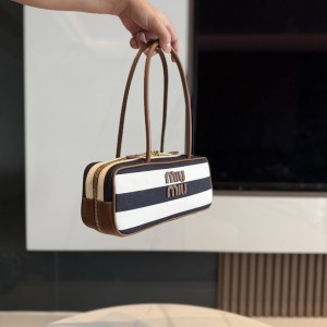 「#9067」 miumiu  5BB173  28*11.5*8cm