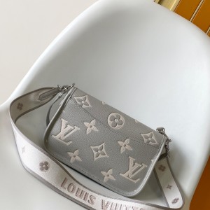 「#0347」Louis Vuitton Diane  M14214   23 × 16 × 8.5 cm
