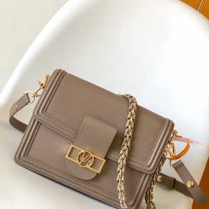 「#0374」Louis Vuitton  Mini Dauphine M23635  25.0 x 17.0 x 10.5