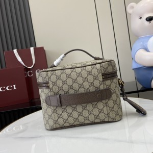 「#3715」GUCCI Porter 811489 25x 17.5x 15