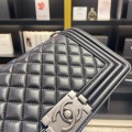 「#10241」Chanel ribbed silver buckle silver chain hot mom bag 67086 25cm