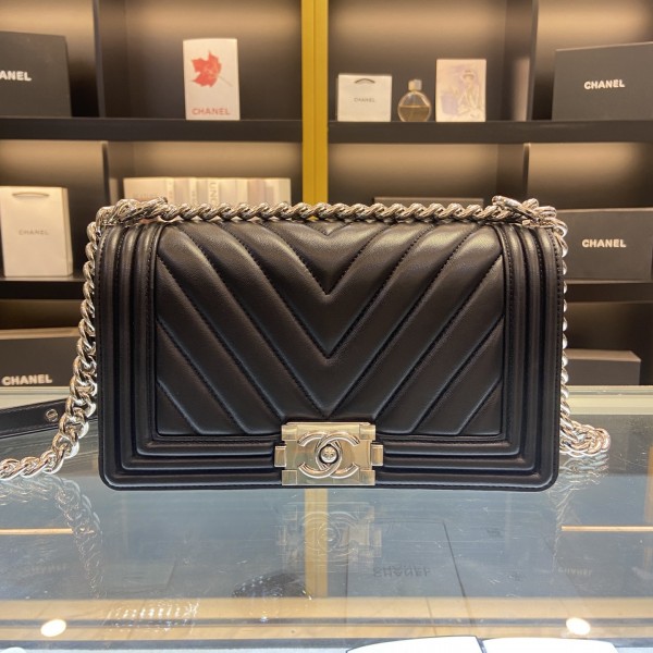 「#10243」Chanel ribbed glossy silver buckle and shiny silver chain hot mom bag 67086 25cm 「#10243」Chanel ribbed glossy silver buckle and shiny silver chain hot mom bag 67086 25cm