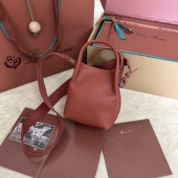 「#7203」Loro pian Bale  - 16cm*14cm*23cm - red plain weave