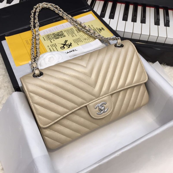 「#10247」Chanel 2018 Big V Beige Silver Chain 25cm AS8023