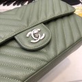 「#10251」Chanel 2018 Big V Light Green Silver Chain Silver Buckle 25cm AS8023